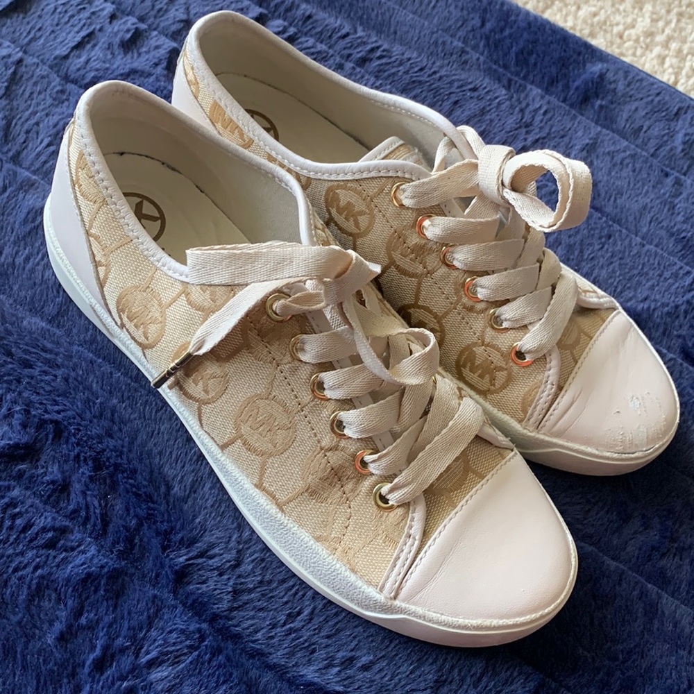 Michael Kors tennis shoe